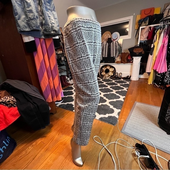 MICHAEL Michael Kors Plaid Cropped Pants Size Medium - Picture 2 of 10